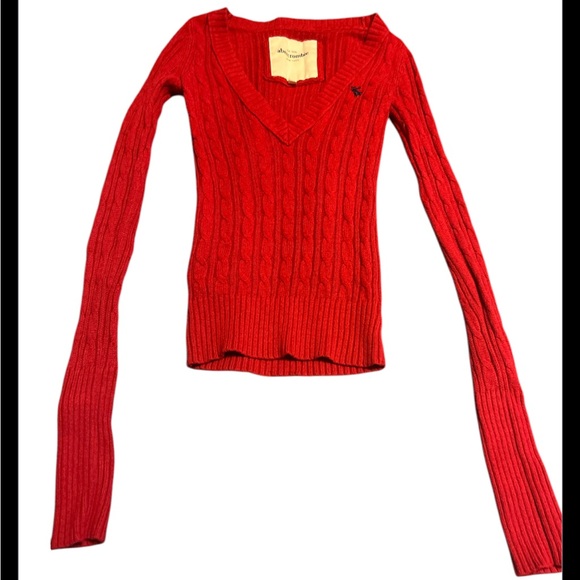 Abercrombie Color Red New York Est. 1892 
Size M - Picture 4 of 4